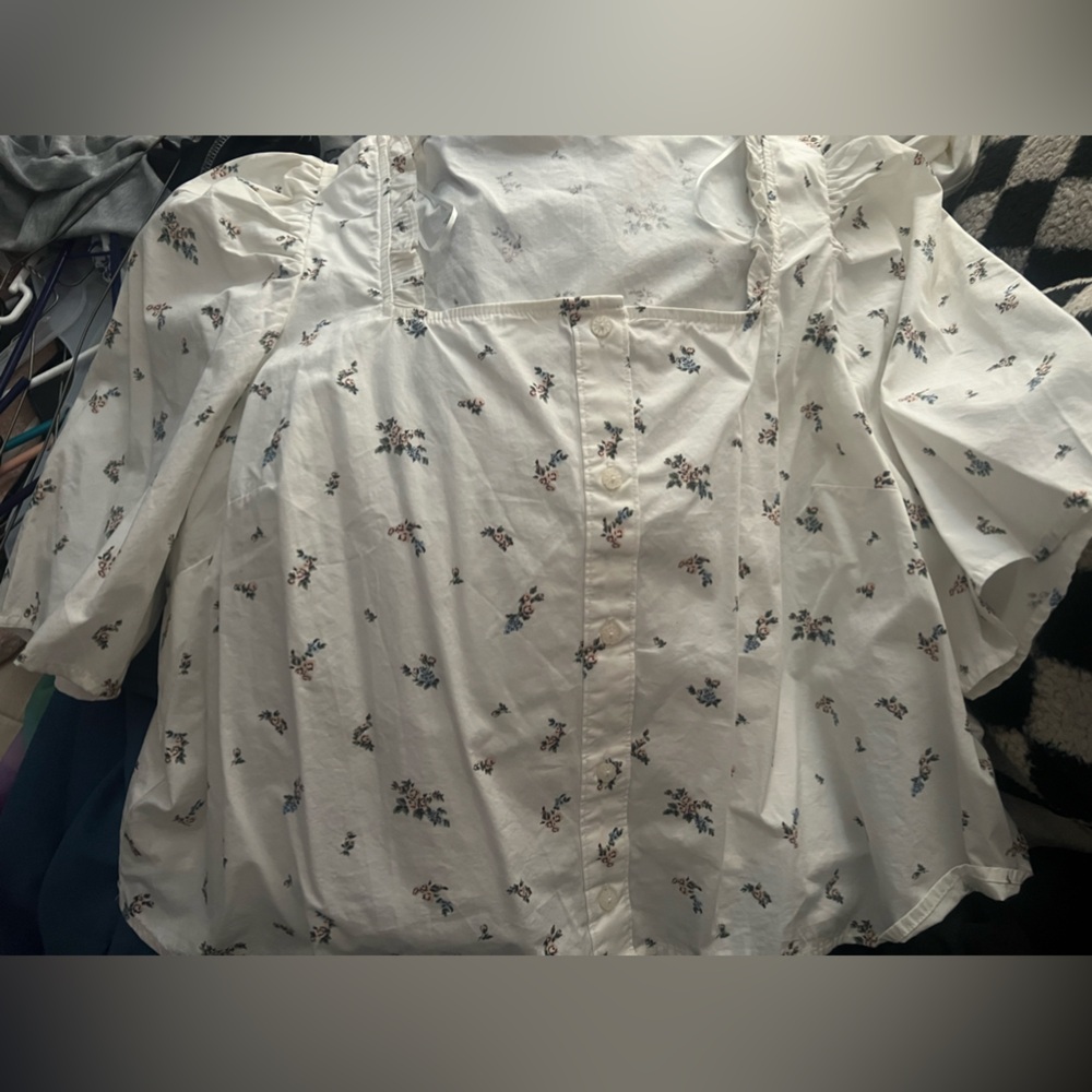 Levi’s New Top